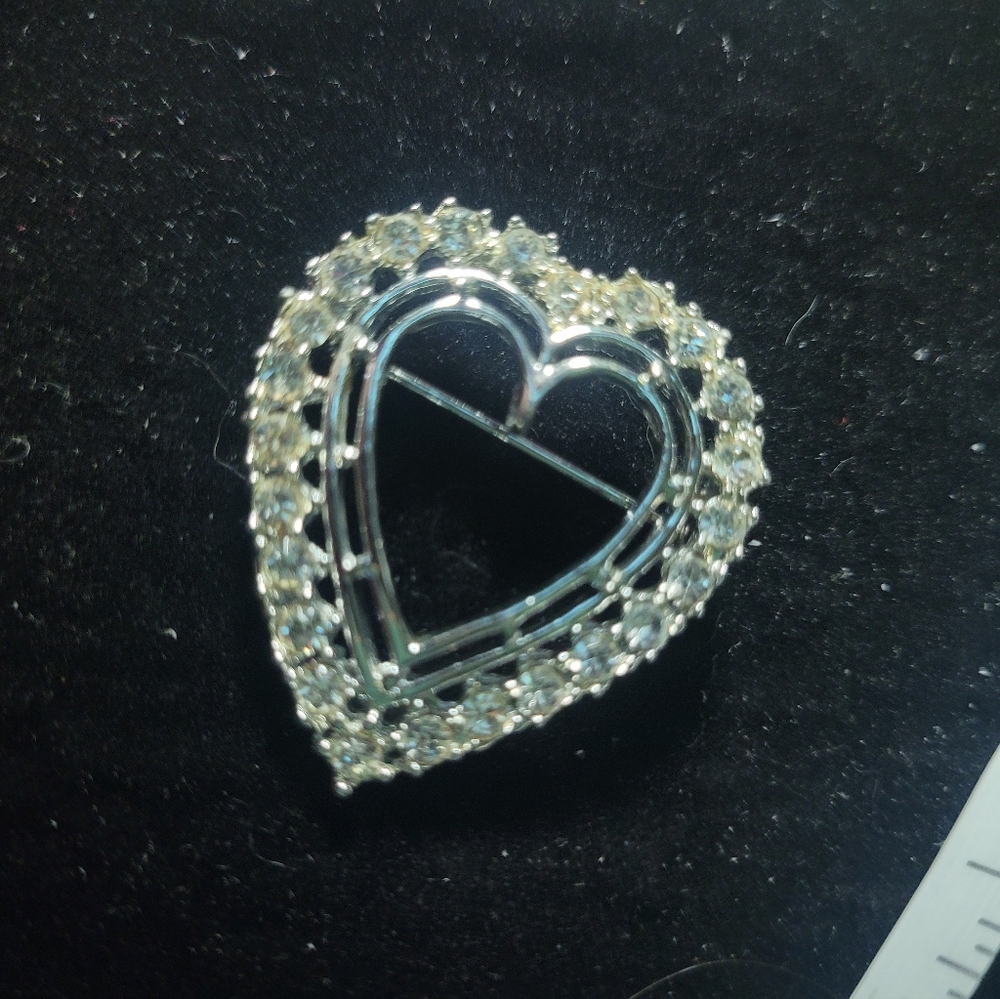 Heart-Shaped Silver Toned Brooch with Clear Stones